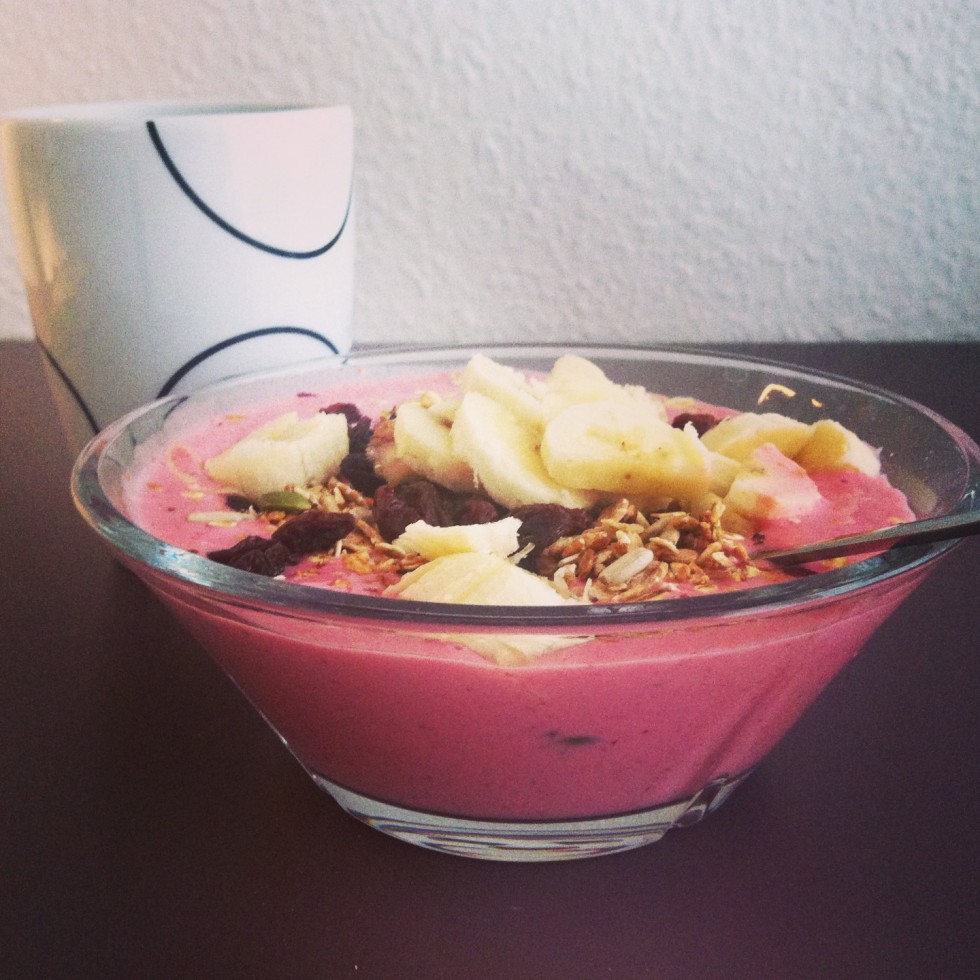 Jordbær smoothie bowl