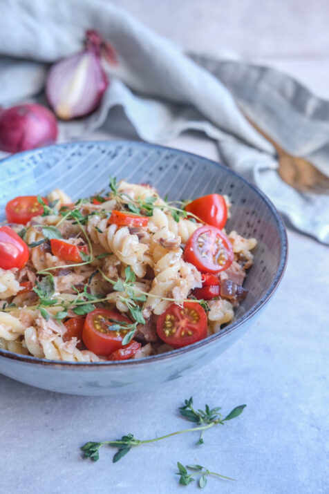 Pasta med tun og tomat