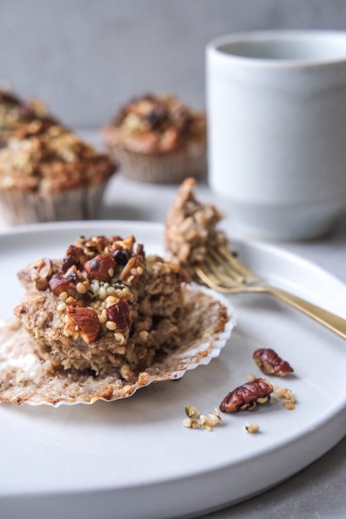 bananmuffins med granolatopping